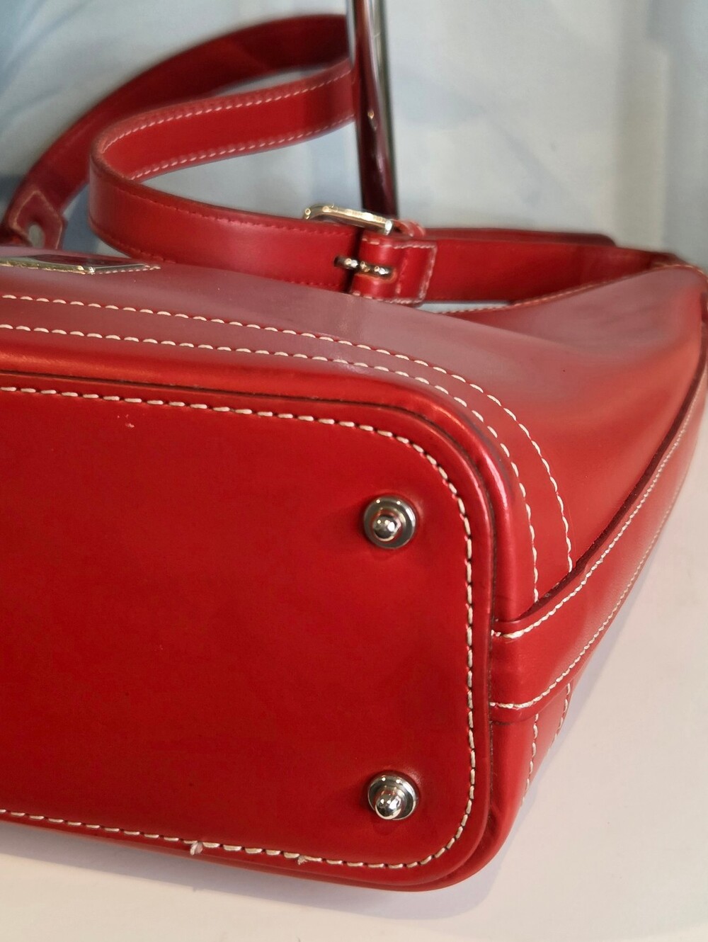 Dooney & Bourke USA Vintage Red Leather Shoulder Hobo - Picture 7 of 15